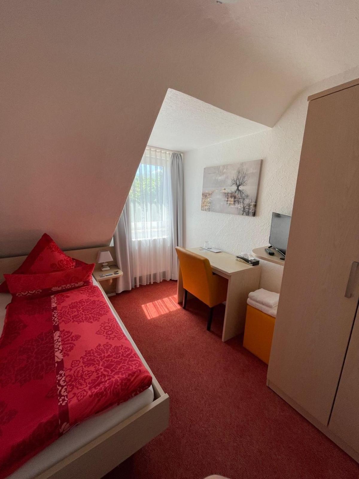 Hemfurth-Edersee Hotel Pension Haus Talblick Edersee מראה חיצוני תמונה